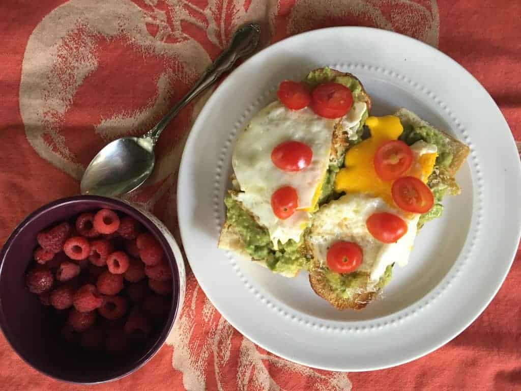 Mashed Avocado with Eggs and Tomato
